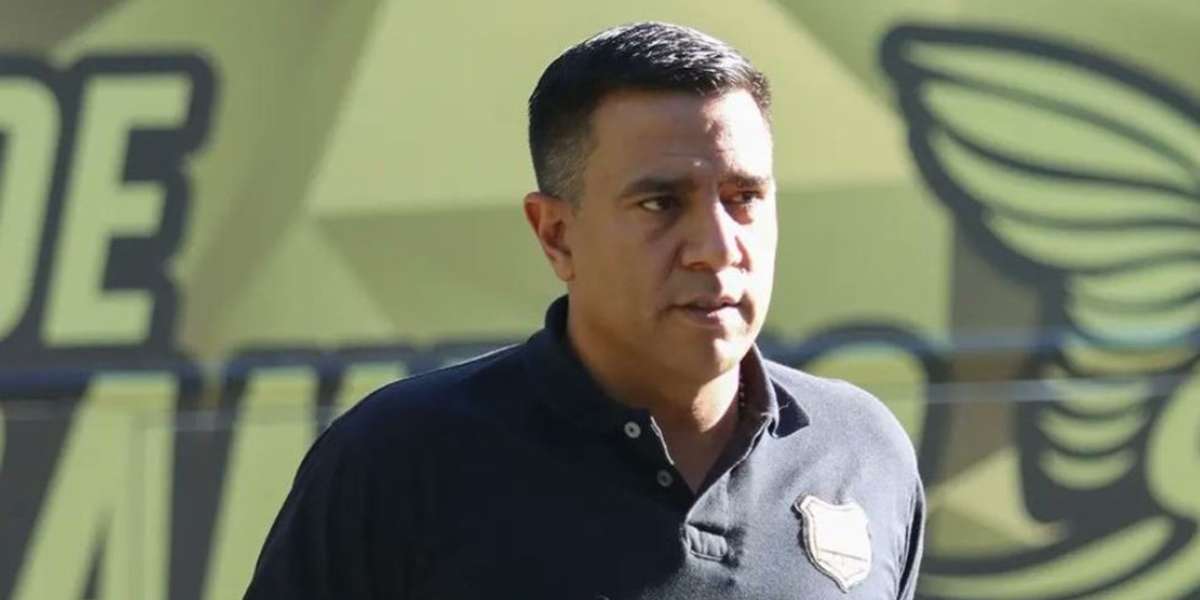 El impresionante presente de César Farías y sus Águilas Doradas en la liga de Colombia