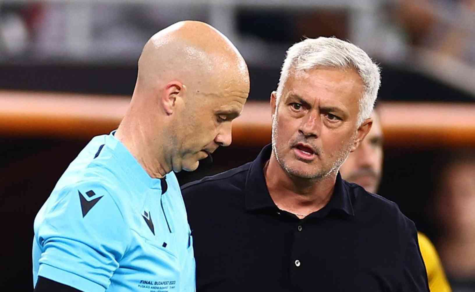 José Mourinho en la final de la Europa League de este año