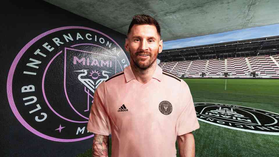 Lionel Messi finalmente posó con la remera del Inter y la afición enloquece